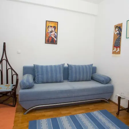 Mihic Apartment *