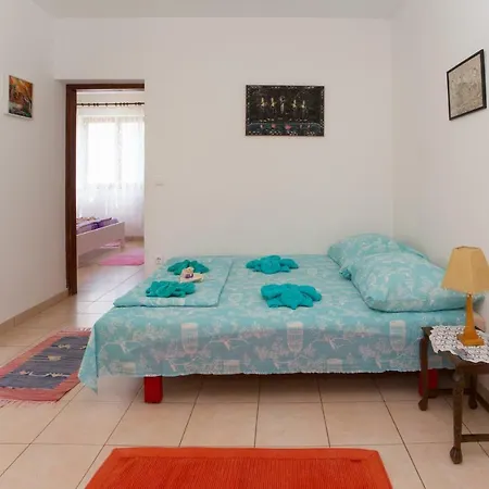 Mihic Apartment *