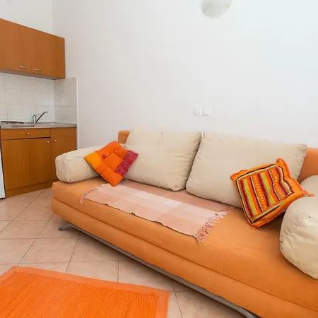 Mihic Apartment *